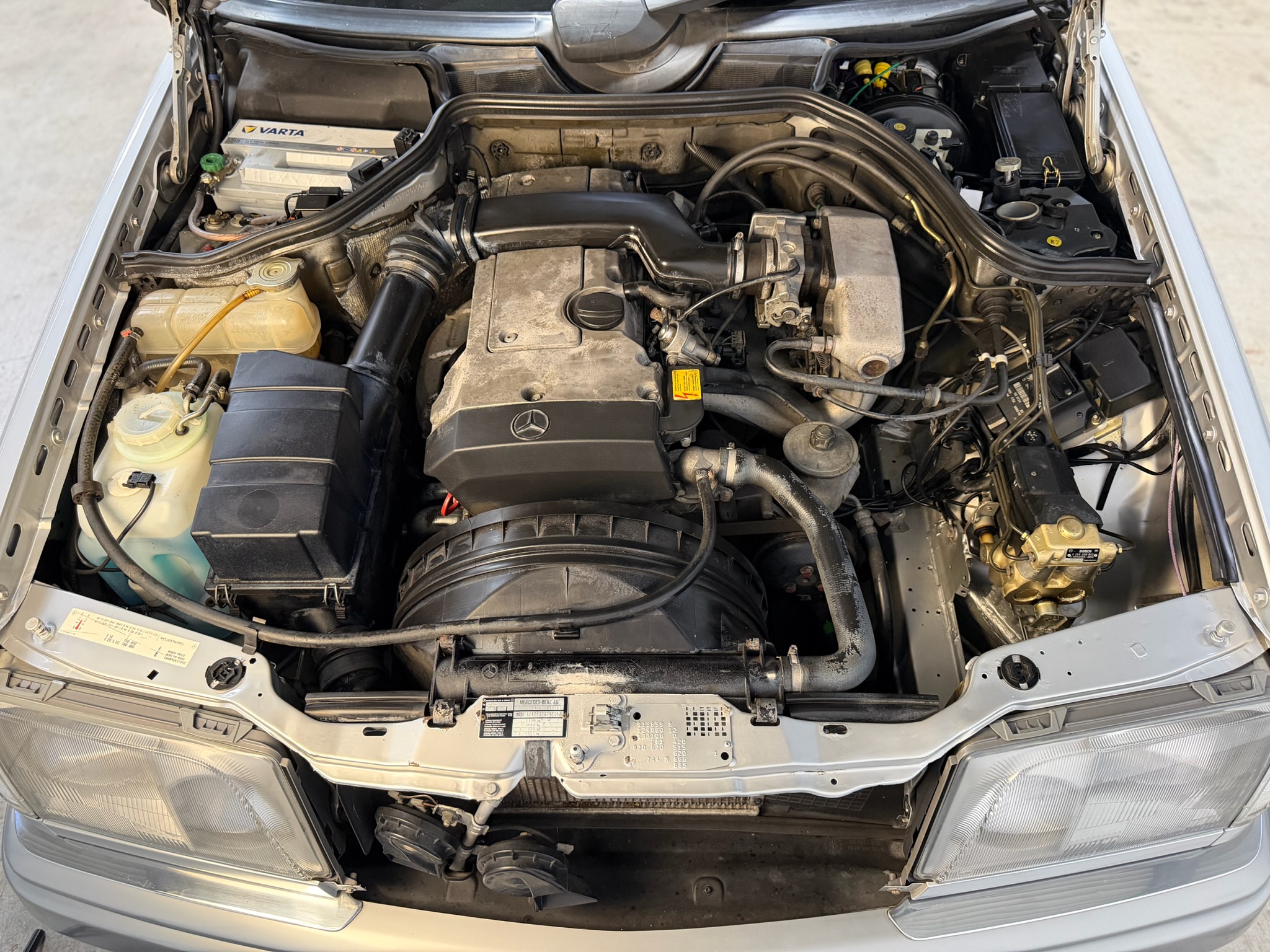 
								Mercedes-Benz E 200 Cabriolet (W124) – Originalzustand – Sammlerfahrzeug full									