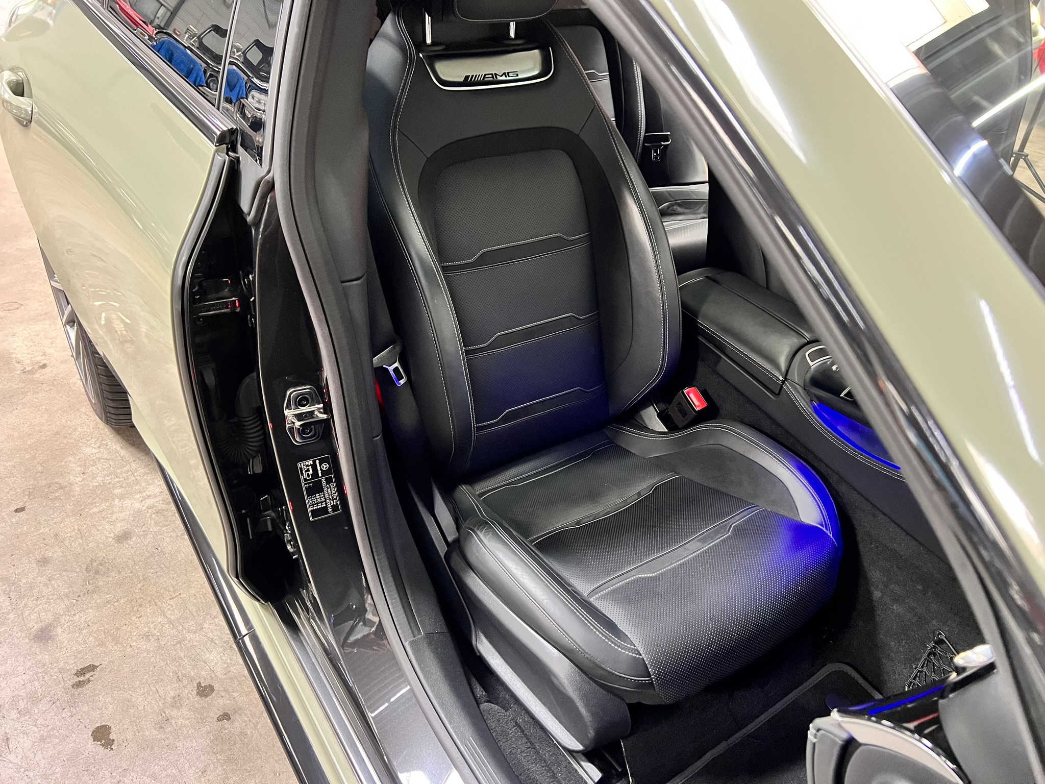 
								Mercedes-Benz AMG GT 63 4Matic Coupe AMG Speedshift MCT 9G full									