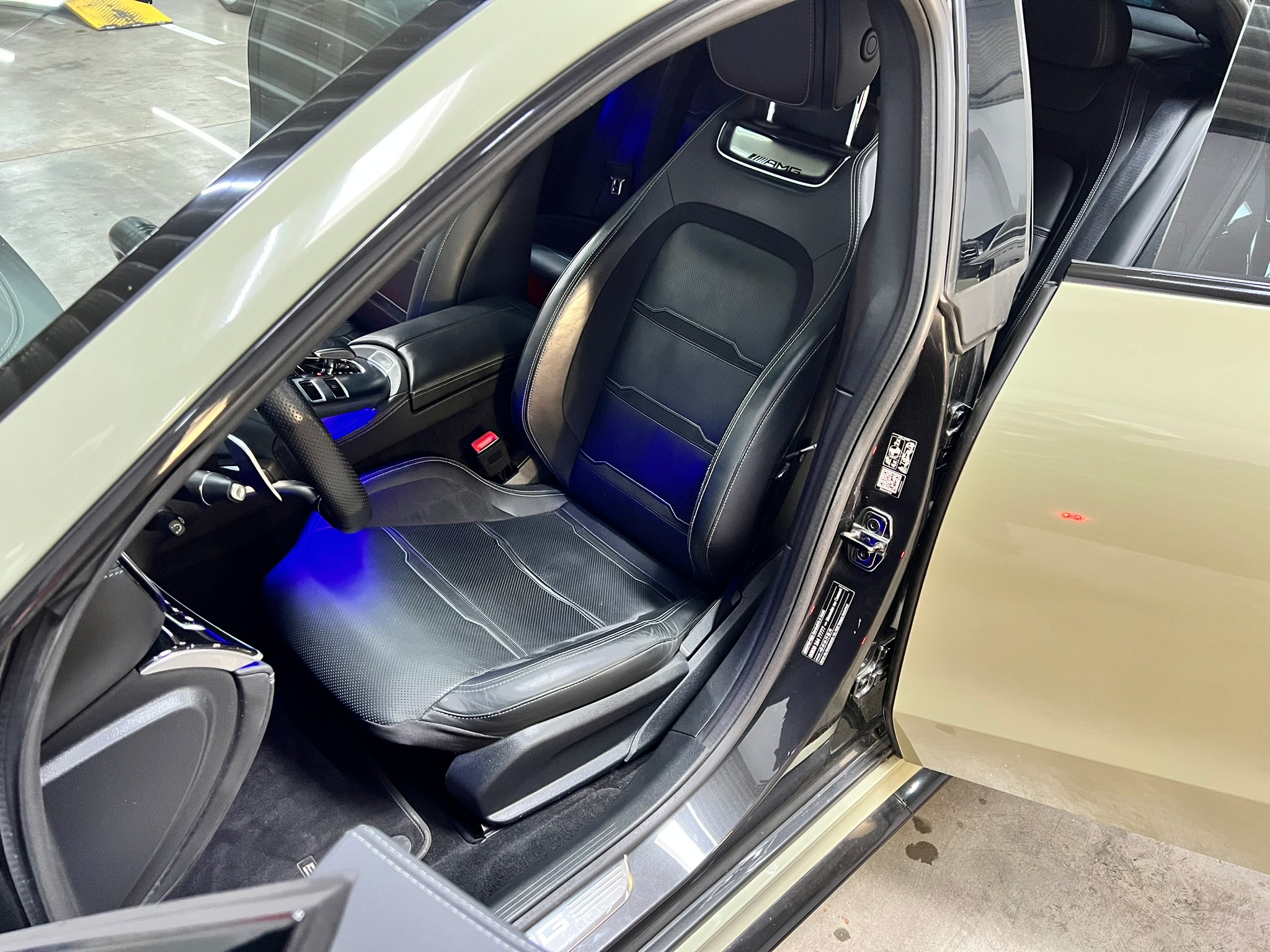 
								Mercedes-Benz AMG GT 63 4Matic Coupe AMG Speedshift MCT 9G full									