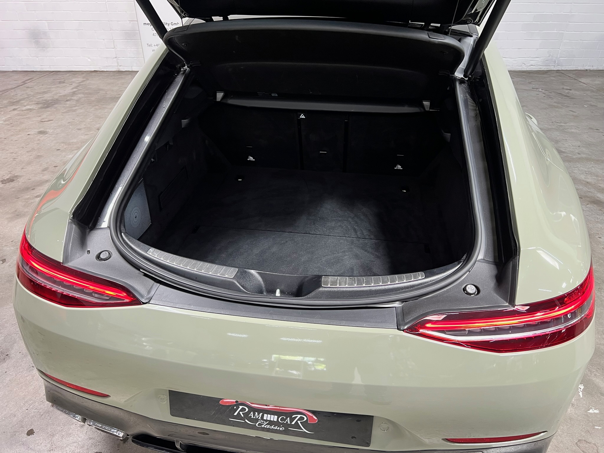 
								Mercedes-Benz AMG GT 63 4Matic Coupe AMG Speedshift MCT 9G full									
