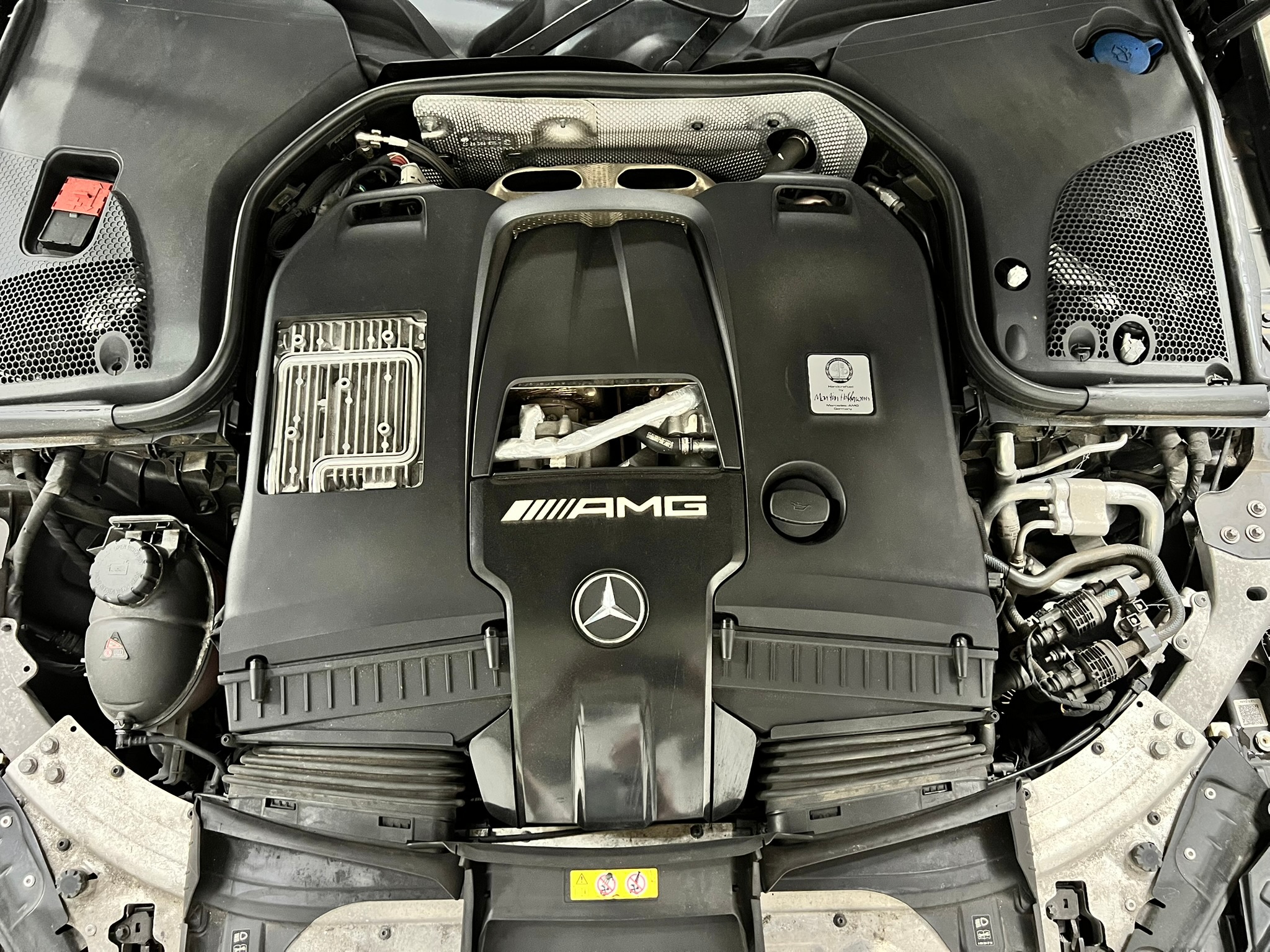 
								Mercedes-Benz AMG GT 63 4Matic Coupe AMG Speedshift MCT 9G full									
