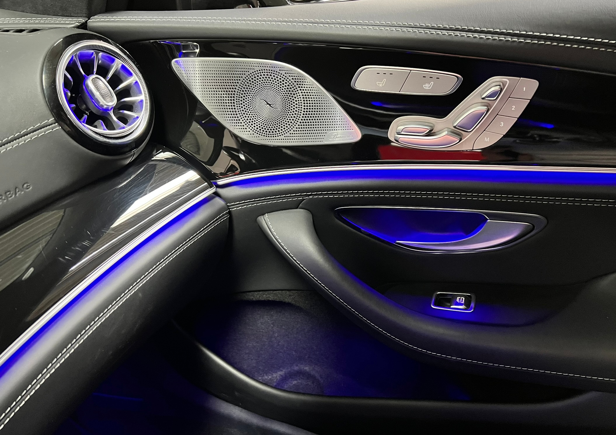 
								Mercedes-Benz AMG GT 63 4Matic Coupe AMG Speedshift MCT 9G full									